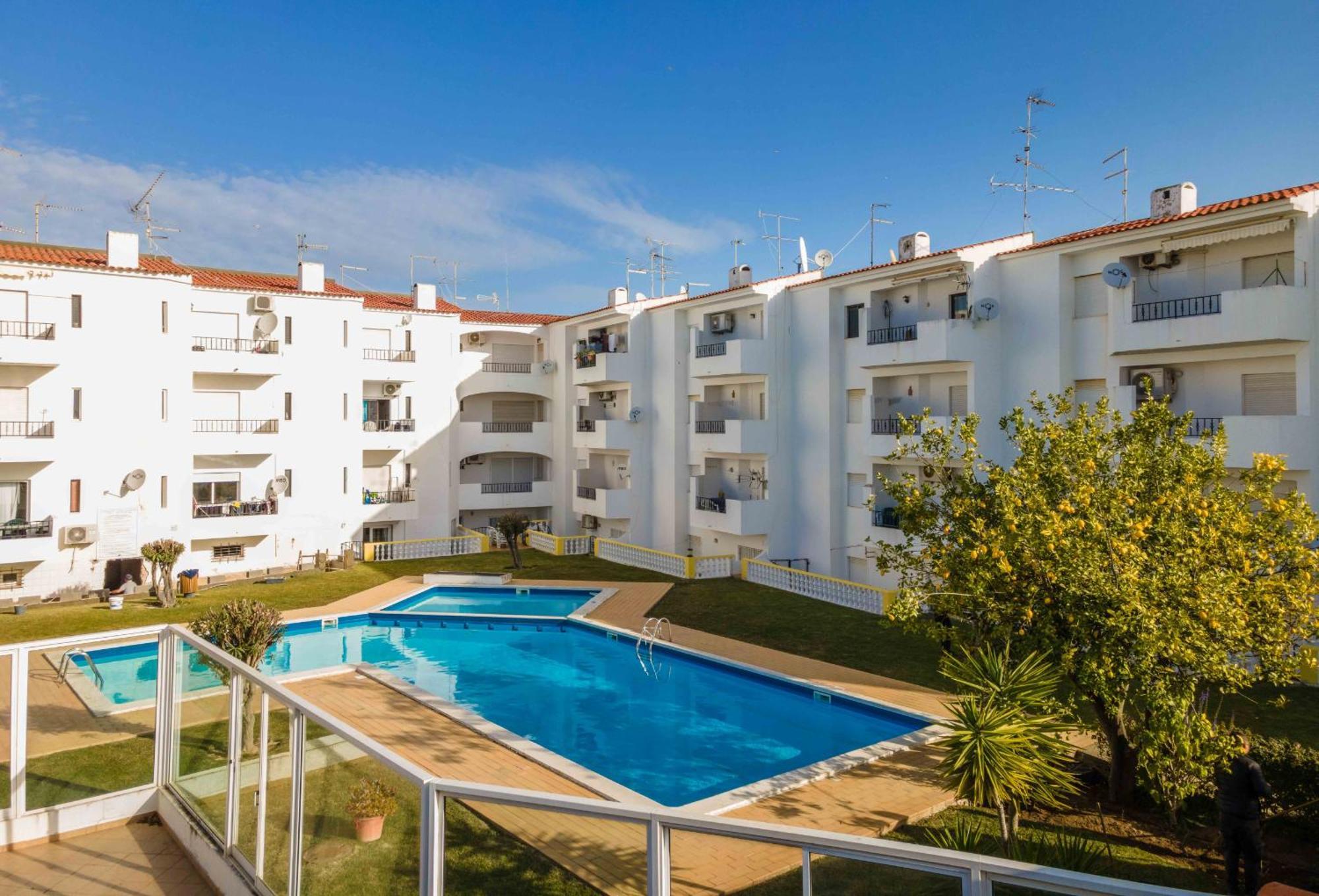 Santa Eulalia 2-Bedroom Apartment - Swimming Pool - Wifi Албуфейра Экстерьер фото