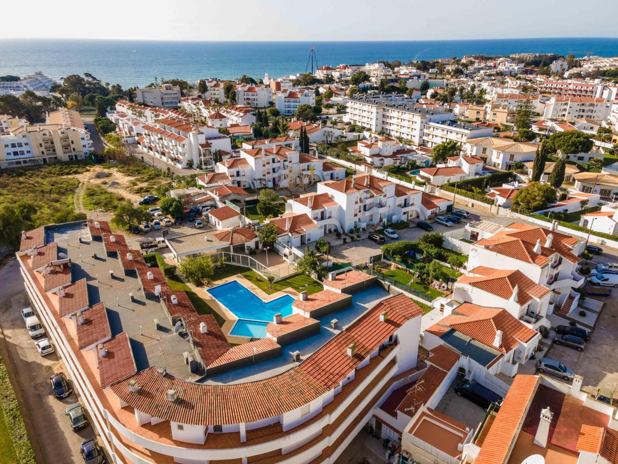 Santa Eulalia 2-Bedroom Apartment - Swimming Pool - Wifi Албуфейра Экстерьер фото